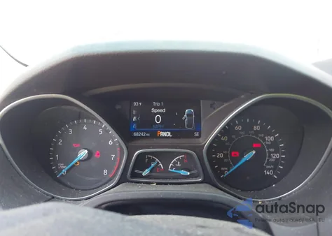 2016 Ford Focus Se z USA, uszkodzony, nr VIN 1FADP3F22GL370999